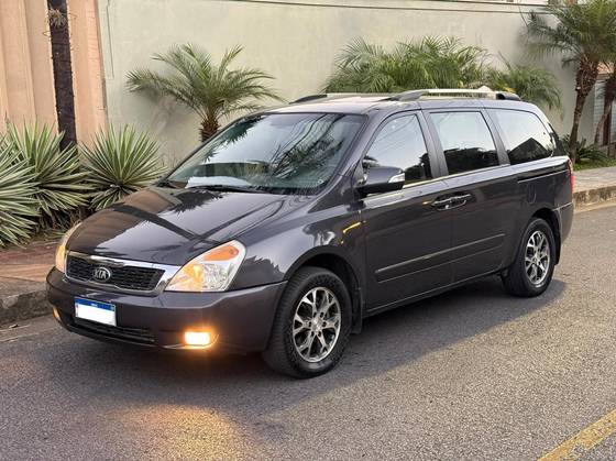 KIA CARNIVAL 3.5 EX V6 24V GASOLINA 4P AUTOMÁTICO KIA CARNIVAL 3.5 EX V6 24V GASOLINA 4P AUTOMÁTICO